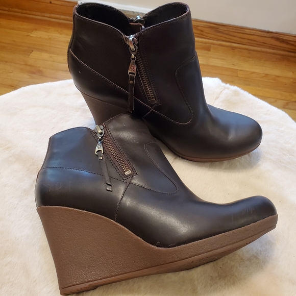 UGG Australia Brown Meredith boots SZ 8.5 - Picture 4 of 7